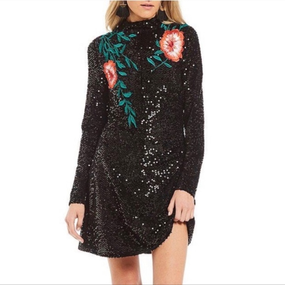 Gianni Bini Sequined Long Sleeve Dress Rose Detail - NWT